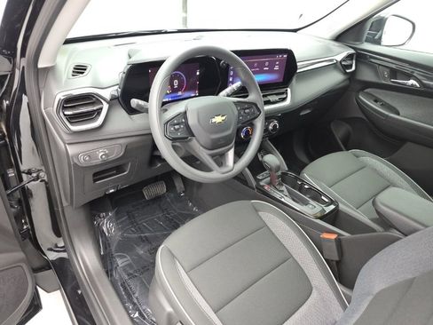 Used 2026 Chevrolet TrailBlazer LT w/ Driver Confidence Package image 16
