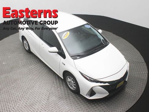 Used 2018 Toyota Prius Prime Plus image 5