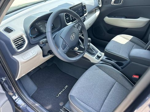 New 2026 Hyundai Venue SEL FWD image 14