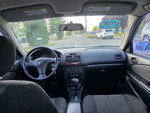 Used 2002 Toyota Corolla S image 10