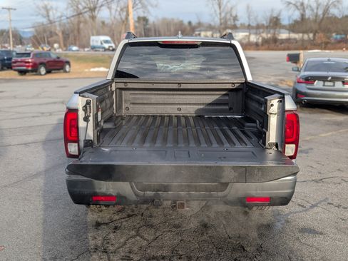Used 2017 Honda Ridgeline RTL-T image 37