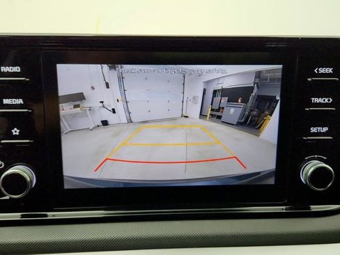 Used 2022 Kia K5 LXS image 17