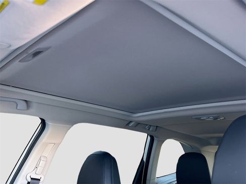 Used 2024 Subaru Forester Limited image 23