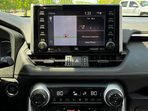 Used 2020 Toyota RAV4 Limited AWD/4WD image 16