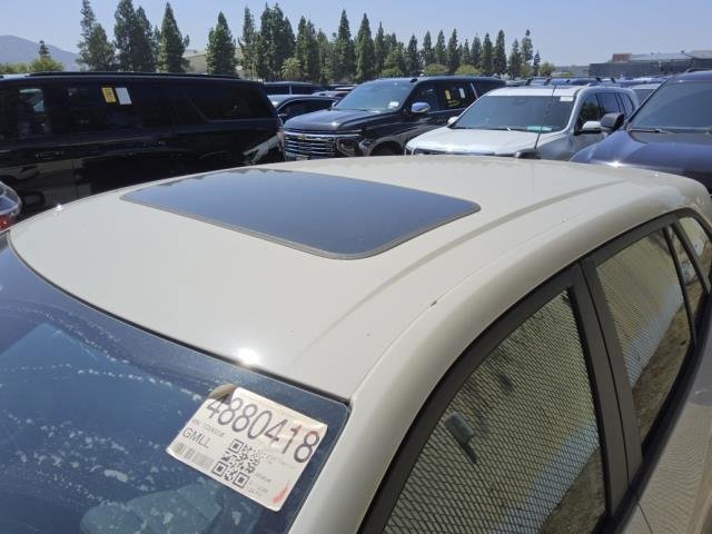 Used 2026 Chevrolet Trax RS w/ Sunroof Package FWD image 2