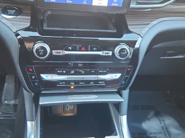 Used 2022 Ford Explorer Limited AWD/4WD image 43