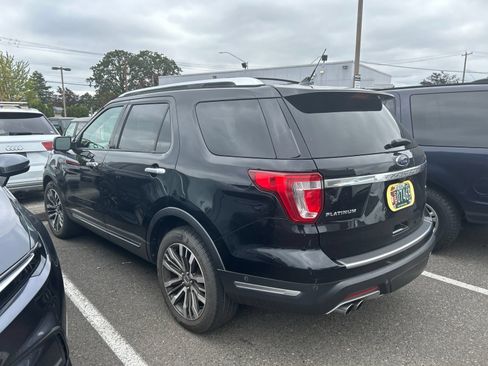 Used 2018 Ford Explorer Platinum AWD/4WD image 4