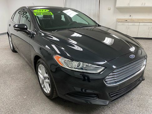 Used 2014 Ford Fusion SE image 3