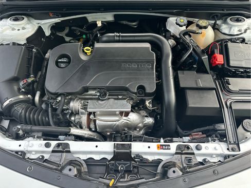 Used 2024 Chevrolet Malibu LT image 19