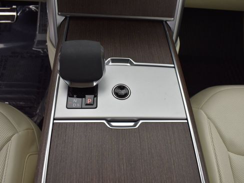 Used 2024 Land Rover Range Rover SE AWD/4WD image 10