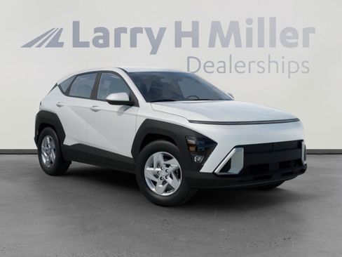 New 2027 Hyundai Kona SE FWD image 2