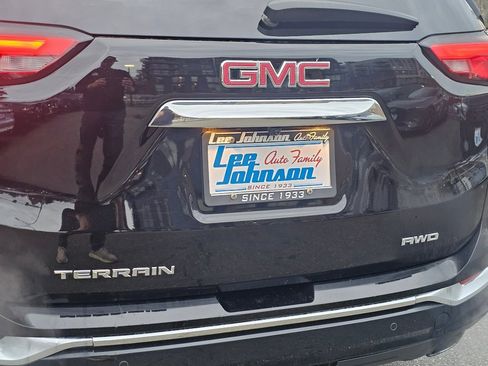 Used 2018 GMC Terrain Denali w/ Advanced Safety Package image 25