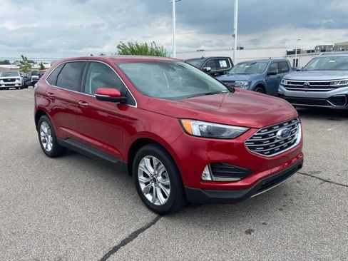 Used 2024 Ford Edge Titanium AWD/4WD image 2