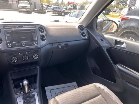 Used 2013 Volkswagen Tiguan SE FWD image 8
