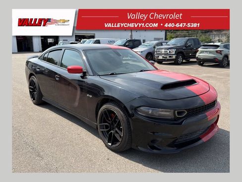 Used 2023 Dodge Charger R/T RWD image 1
