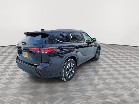 Used 2023 Toyota Highlander L image 8