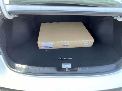 New 2026 Hyundai Elantra SE image 24