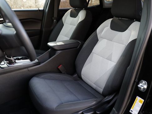 Used 2024 Chevrolet Trax LS w/ LS Convenience Package image 19