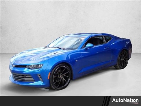 Used 2018 Chevrolet Camaro LT image 1