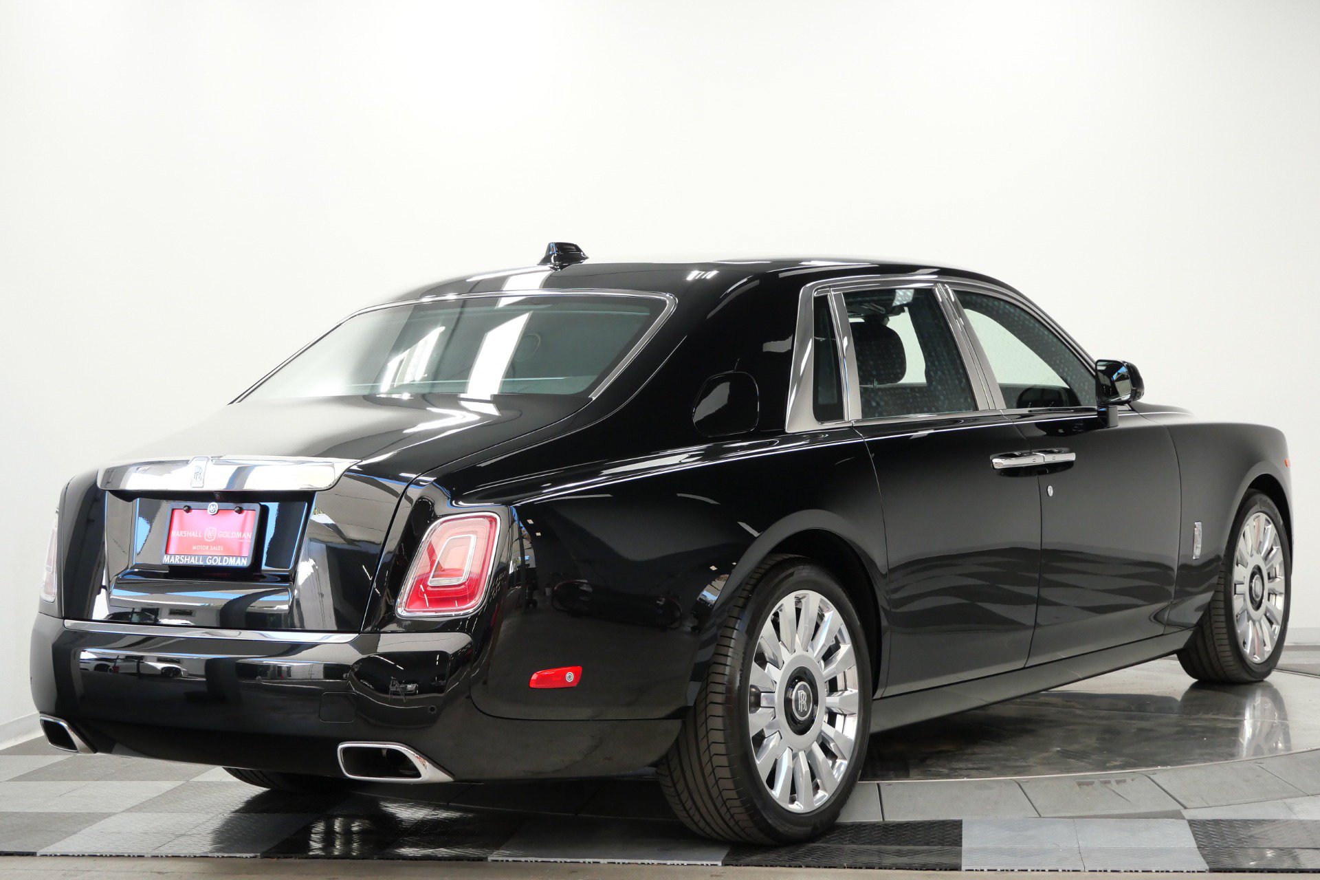 Used 2019 Rolls-Royce Phantom Sedan RWD image 9