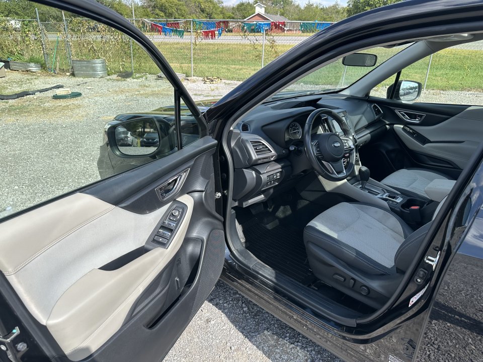 Used 2019 Subaru Forester Premium AWD/4WD image 16
