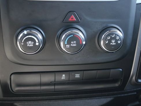 Used 2024 RAM 1500 Classic SLT image 7