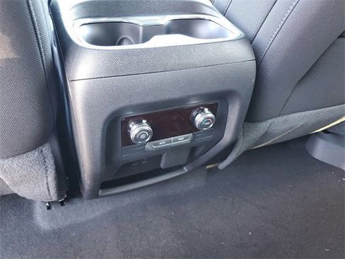 New 2026 GMC Acadia Elevation image 16