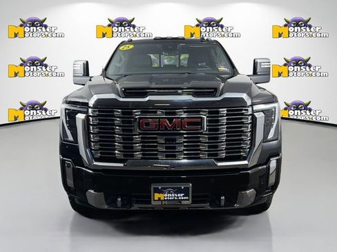Used 2024 GMC Sierra 2500 Denali w/ Denali Reserve Package image 2