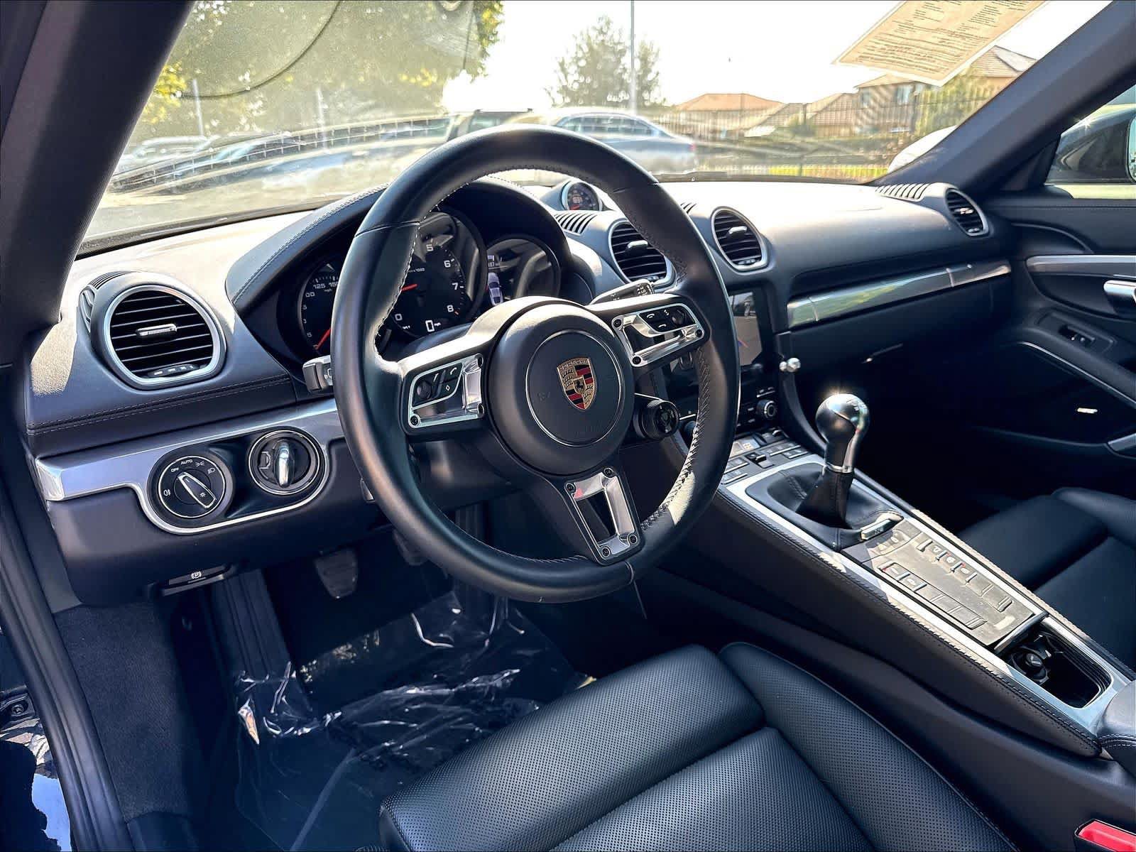Used 2024 Porsche 718 Cayman RWD image 17