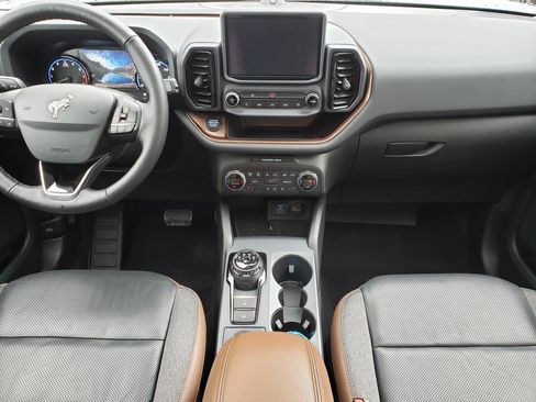 Used 2021 Ford Bronco Sport Outer Banks w/ Outer Banks Package image 14