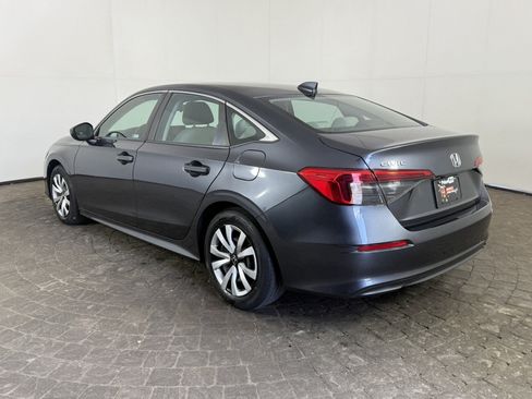 Used 2022 Honda Civic LX image 5