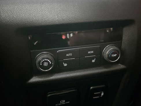 Used 2018 Chevrolet Traverse High Country image 29