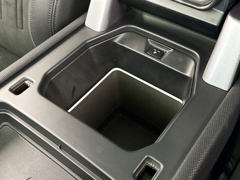 Used 2022 Land Rover Defender 110 V8 image 23