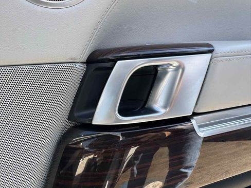 Used 2017 Land Rover Range Rover Supercharged image 40