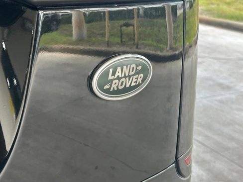 Used 2019 Land Rover Range Rover Velar R-Dynamic SE AWD/4WD image 23