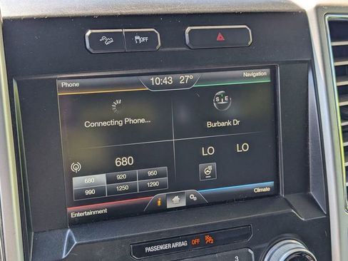 Used 2015 Ford F150 Lariat w/ Equipment Group 502A Luxury AWD/4WD image 24