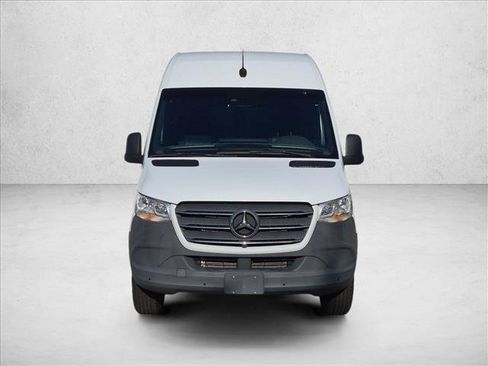 Used 2024 Mercedes-Benz Sprinter 2500 image 2