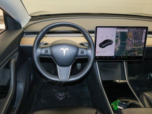 Used 2020 Tesla Model 3 Long Range image 24