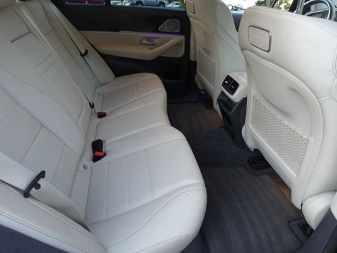 Used 2020 Mercedes-Benz GLE 350 w/ Premium Package image 10