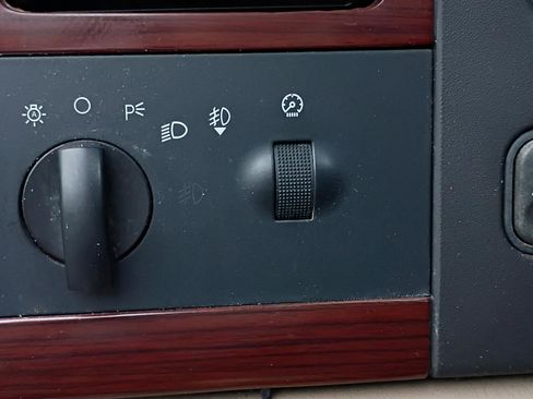 Used 2006 Ford F350 Lariat image 27