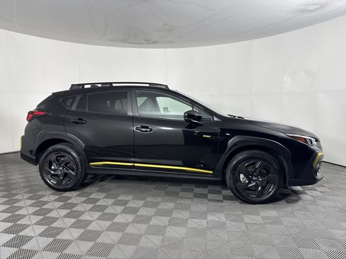 Used 2025 Subaru Crosstrek 2.5i Sport AWD/4WD image 3