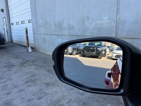 Used 2025 Honda HR-V Sport image 17