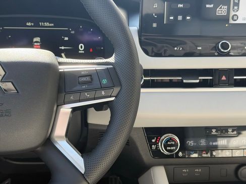 New 2026 Mitsubishi Outlander SEL AWD/4WD image 11