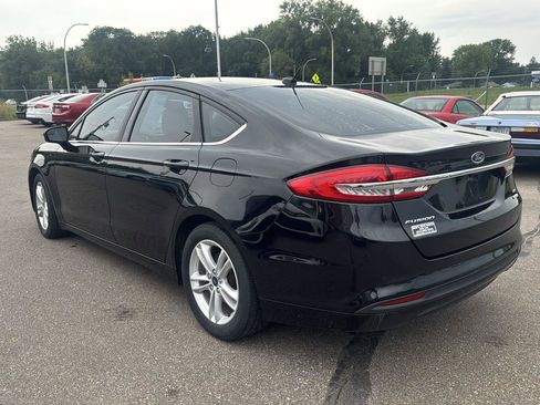 Used 2018 Ford Fusion SE w/ Fusion SE Technology Package FWD image 7