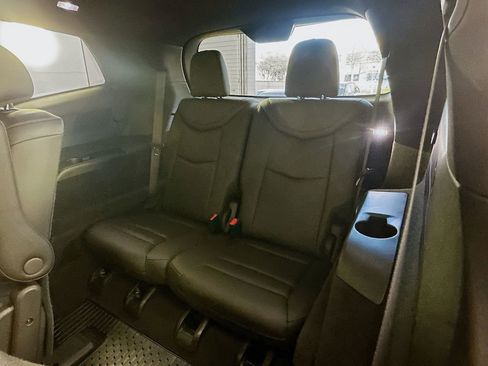 Used 2022 Cadillac XT6 Premium Luxury image 27