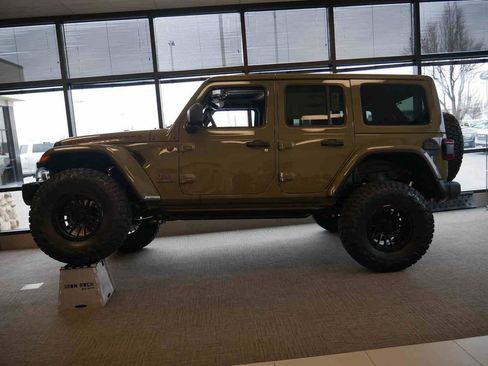 New 2026 Jeep Wrangler Unlimited Rubicon w/ Steel Bumper Group AWD/4WD image 24