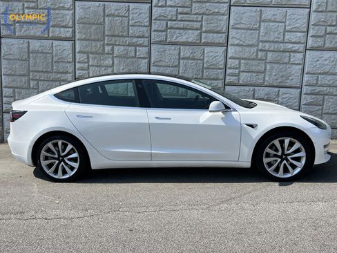 Used 2020 Tesla Model 3 Standard Range image 8