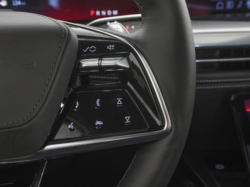 Used 2026 Cadillac Escalade V w/ LPO, ONYX Package image 26