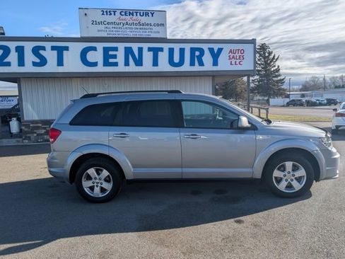 Used 2015 Dodge Journey SE image 17