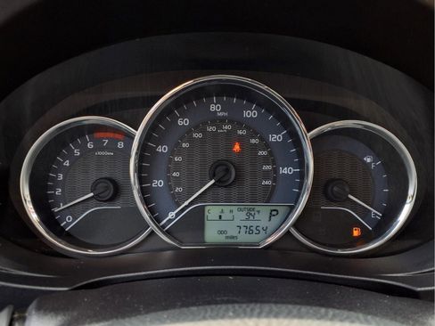 Used 2015 Toyota Corolla LE FWD image 15